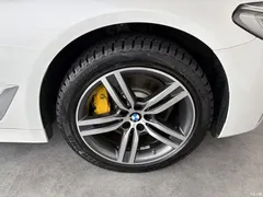2021 BMW 5 Series 530Li xDrive M Sport Package, белый — фото 34