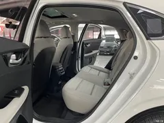 2023 Kia Cerato 1.5L CVT Luxury, белый — фото 6