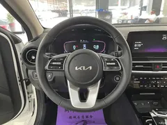 2023 Kia Cerato 1.5L CVT Luxury, белый — фото 9