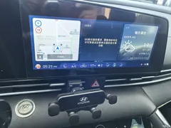 2021 Hyundai Elantra 1.5L CVT LUX Premium, белый — фото 11