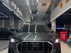 2022 Audi Q3 35 TFSI — фото 2