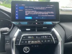 2023 Toyota Venza 2.0L CVT 2WD Premium, белый — фото 10