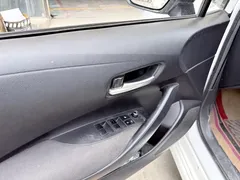 2021 Toyota Corolla 1.2T S-CVT Pioneer, белый — фото 9