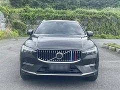 2022 Volvo XC60 4WD Luxury — фото 3