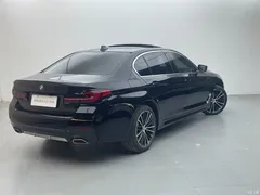 2023 BMW 5 Series 530Li Leading M Sport Package, чёрный — фото 4