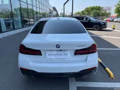 2022 BMW 5 Series Imported 530i M Sports Package, белый — фото 3