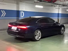 2022 Audi A7L A7 L 55 TFSI quattro S-line, синий — фото 6