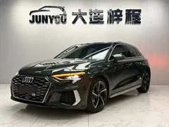 2023 Audi A3 Sportback 35 TFSI stylish and sporty, зелёный — фото 1