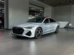 2024 Audi A7 45 TFSI Premium Selection, чёрный — фото 1