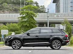 2022 Audi Q7 55 TFSI quattro S line sporty, чёрный — фото 22