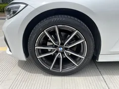 2022 BMW 3 Series 320Li M Sport Package, белый — фото 12