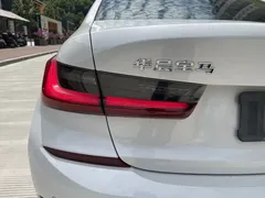 2022 BMW 3 Series 320Li M Sport Package, белый — фото 15