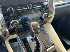 2023 Toyota Vellfire Hybrid 2.5L HV Supreme, белый — фото 18