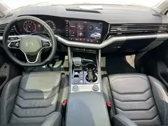2021 Volkswagen Touareg 3.0TSI, чёрный — фото 12