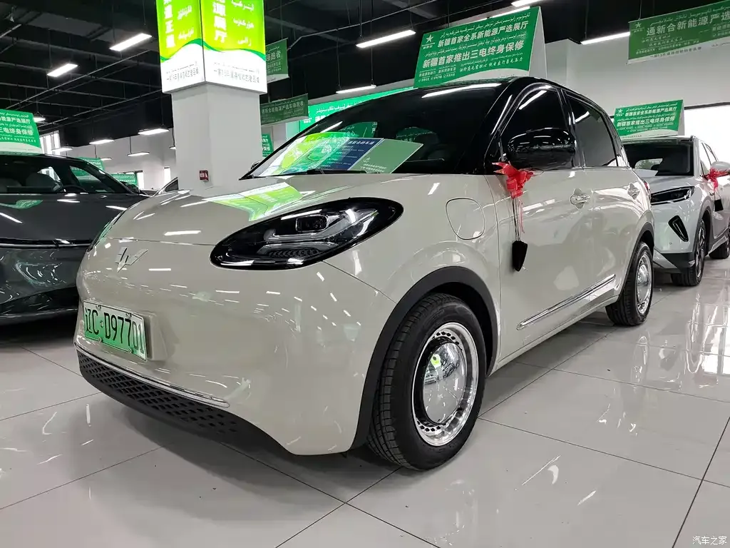 2023 Geely Wuling Bingo 333km Lingxi Internet+