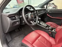 2023 Porsche Macan T 2.0T — фото 9
