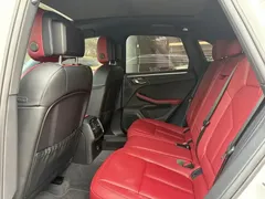2023 Porsche Macan T 2.0T — фото 11