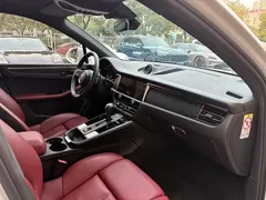 2023 Porsche Macan T 2.0T — фото 12