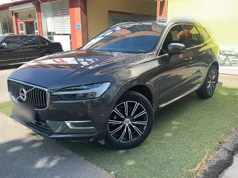 2021 Volvo XC60 4WD Luxury