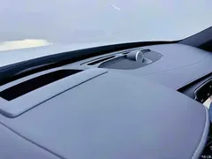2021 Volvo XC90 B6 Luxury 7-seater, белый — фото 7
