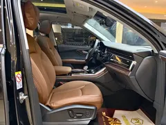 2023 Audi Q7 55 TFSI quattro S line, чёрный — фото 8