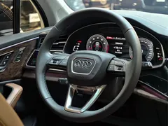 2023 Audi Q7 55 TFSI quattro S line, чёрный — фото 22