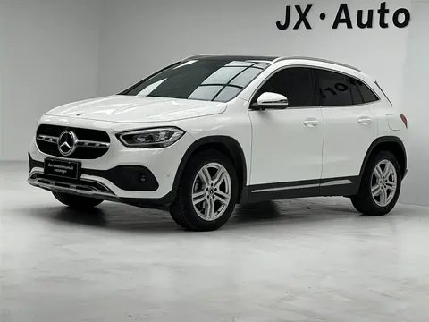 2020 Mercedes-Benz GLA 180