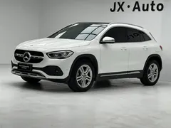 2020 Mercedes-Benz GLA 180, белый — фото 1
