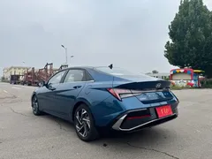 2023 Hyundai Elantra 1.5L CVT TOP Flagship, синий — фото 19