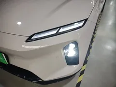 2025 Nio ET5T 75kWh Touring, белый — фото 23