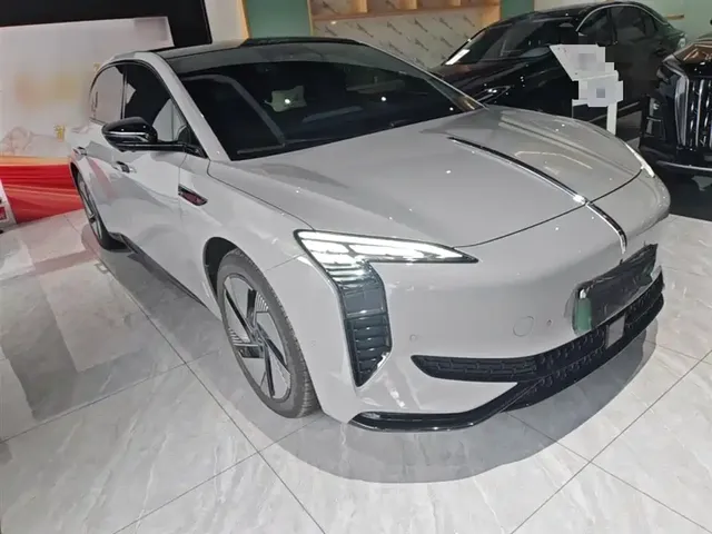 2025 Hongqi EH7 640 4WD