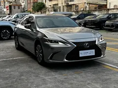 2022 Lexus ES 300h — фото 3