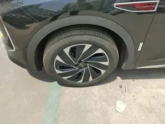 2024 Hongqi HS7 2.0T PHEV 4WD 7, чёрный — фото 25