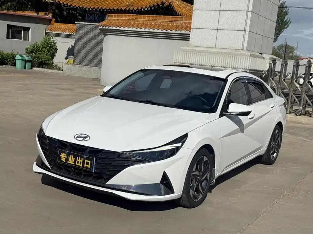 2022 Hyundai Elantra 1.5L CVT LUX Premium