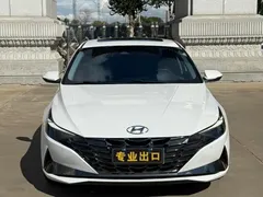 2022 Hyundai Elantra 1.5L CVT LUX Premium, белый — фото 2