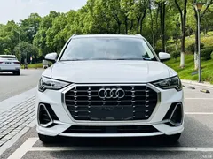 2022 Audi Q3 35 TFSI fashionable and dynamic, белый — фото 2