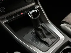 2022 Audi Q3 35 TFSI fashionable and dynamic, белый — фото 8