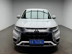 2021 Mitsubishi Outlander 2.0L 2WD 5, белый — фото 2