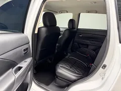 2021 Mitsubishi Outlander 2.0L 2WD 5, белый — фото 8