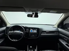 2021 Mitsubishi Outlander 2.0L 2WD 5, белый — фото 10