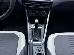 2021 Volkswagen Polo Plus 1.5L AT, белый — фото 15