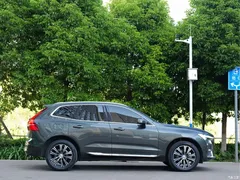 2022 Volvo XC60 B5 4WD Zhiyuan Luxury — фото 2