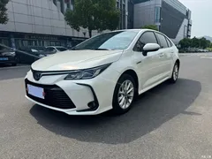 2021 Toyota Corolla Hybrid 1.8L E-CVT Elite, белый — фото 4