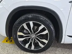 2021 Volkswagen Tayron 380TSI 4WD R-Line, белый — фото 10