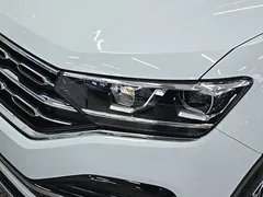 2021 Volkswagen Tayron 380TSI 4WD R-Line, белый — фото 17
