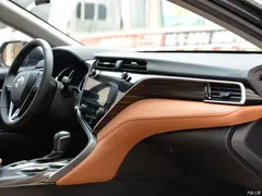 2021 Toyota Camry 2.5G Luxury, чёрный — фото 13