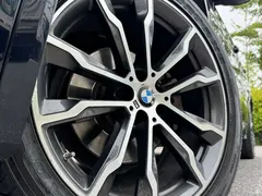 2022 BMW X3 xDrive30i M, чёрный — фото 6