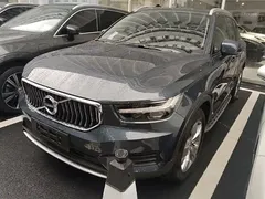 2021 Volvo XC40 T4 4WD, синий — фото 2