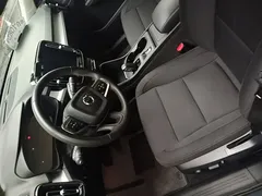 2021 Volvo XC40 T4 4WD, синий — фото 15