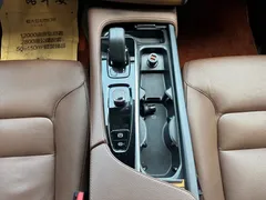 2022 Volvo XC90 B6 Luxury 7, чёрный — фото 9